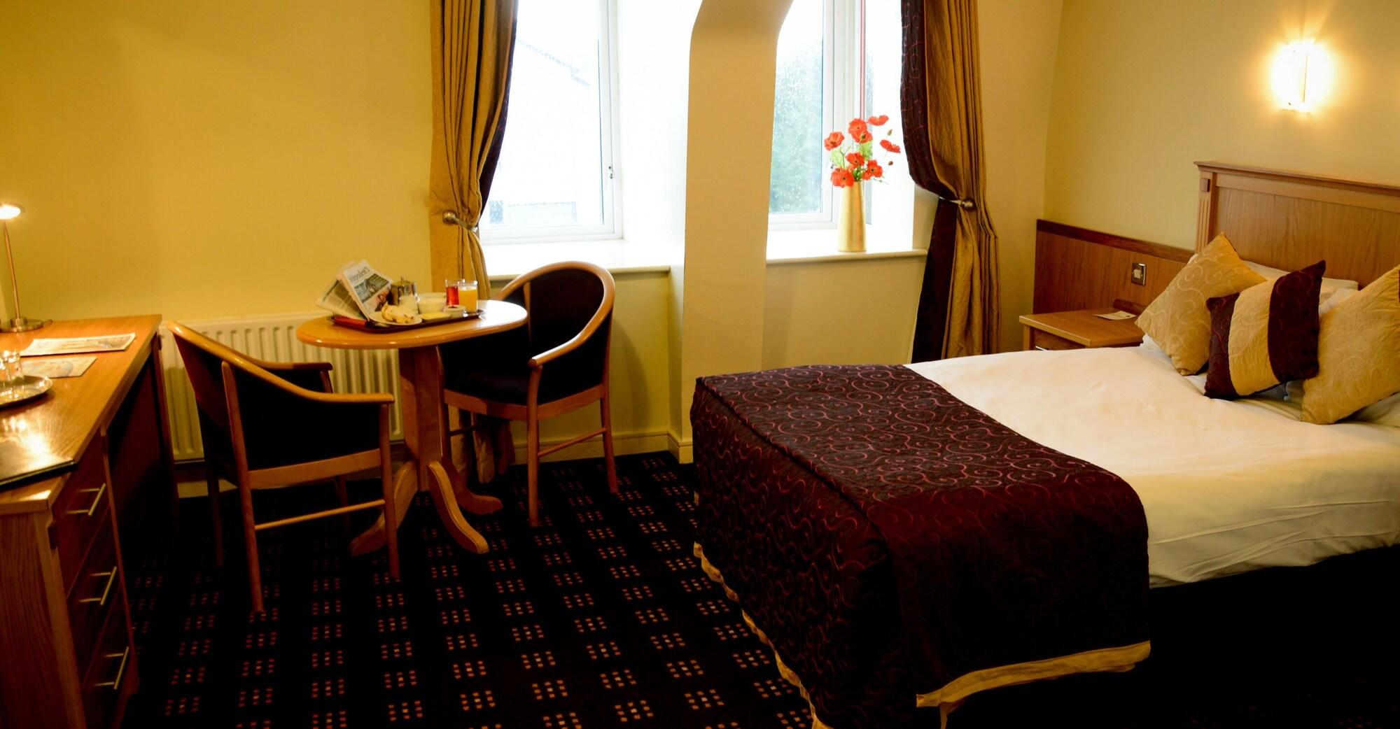 Bush Hotel County Leitrim Buitenkant foto