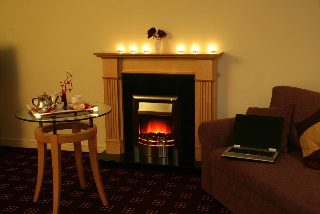 Bush Hotel County Leitrim Buitenkant foto