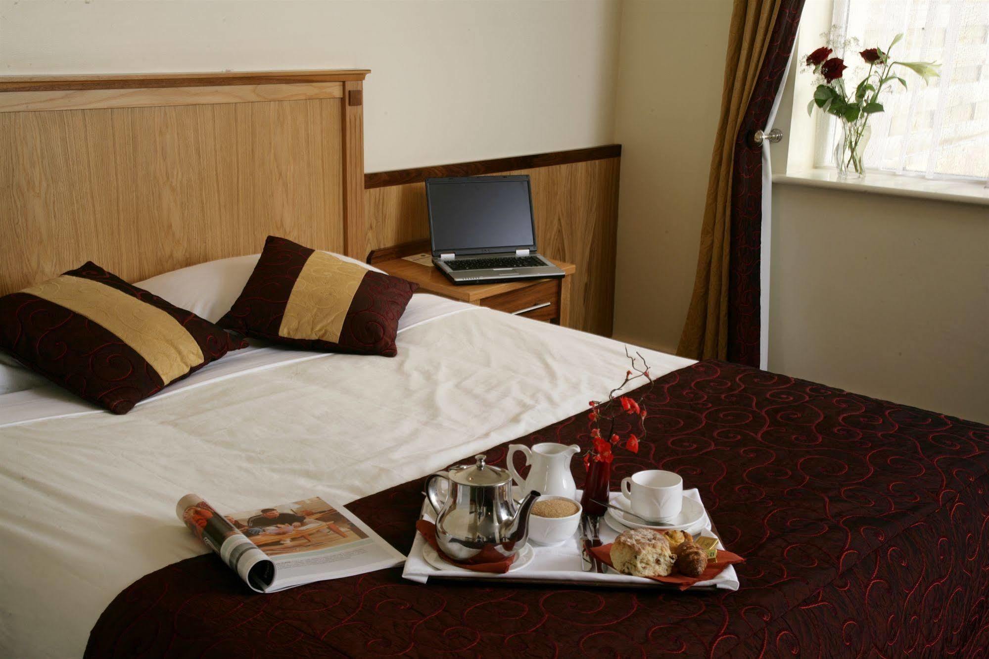 Bush Hotel County Leitrim Buitenkant foto