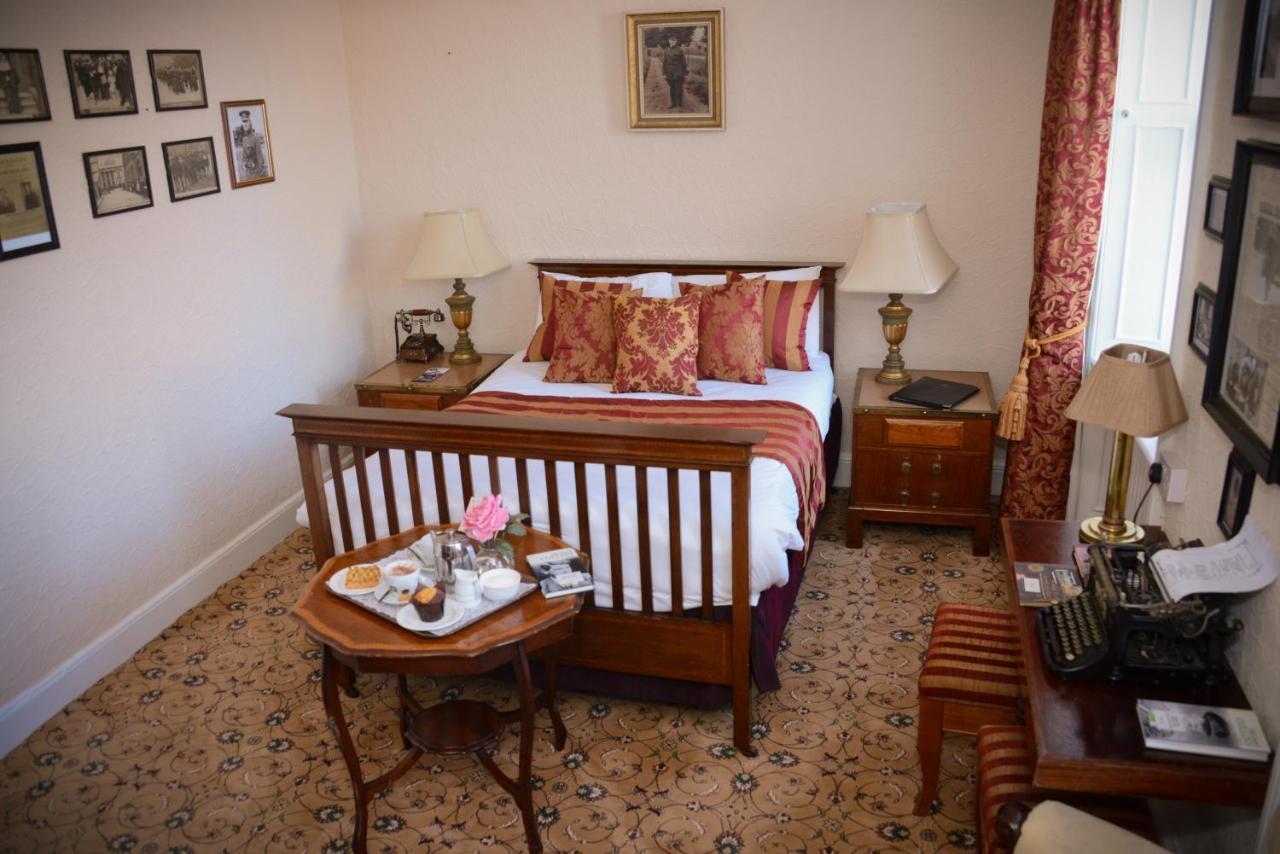 Bush Hotel County Leitrim Buitenkant foto
