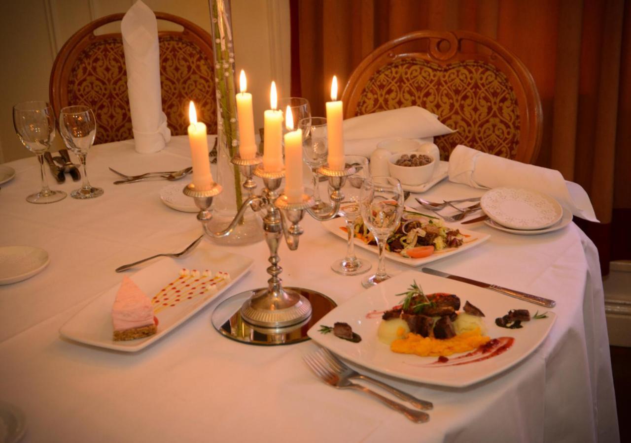 Bush Hotel County Leitrim Buitenkant foto