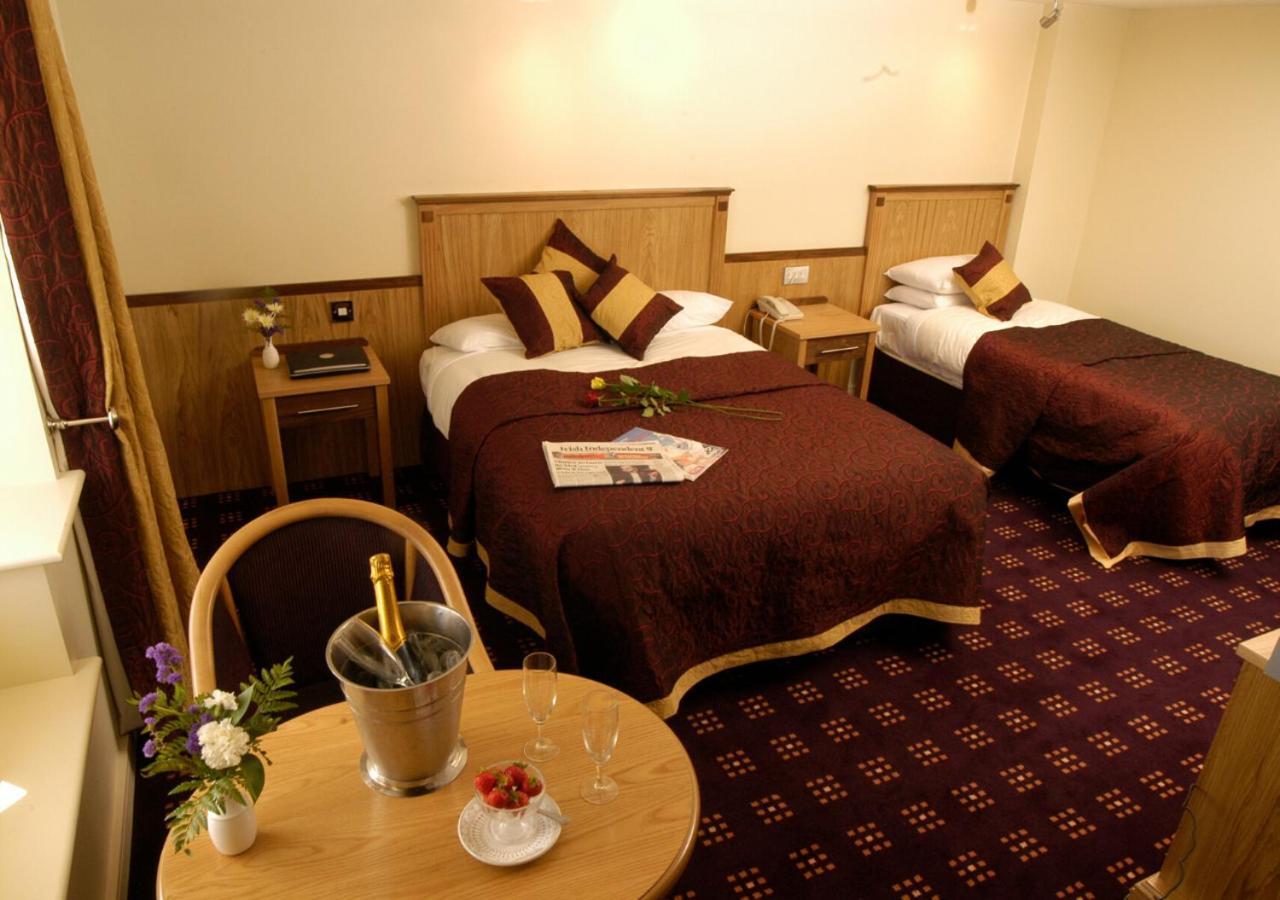Bush Hotel County Leitrim Buitenkant foto