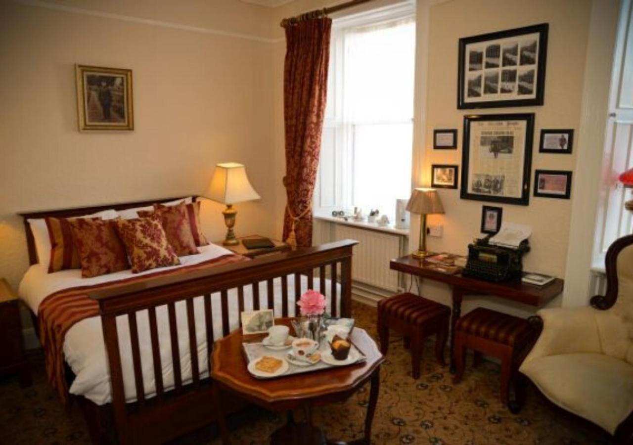 Bush Hotel County Leitrim Buitenkant foto